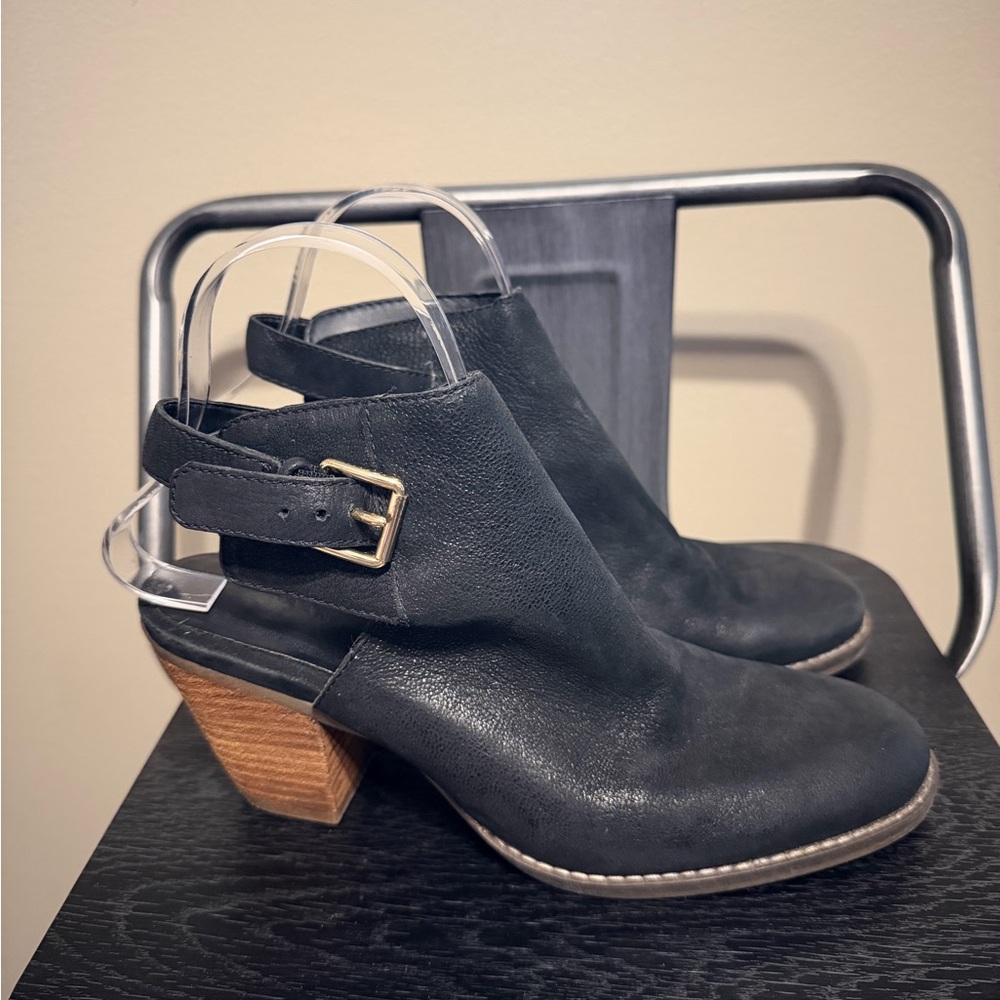 Cole Haan Black Leather Buckle Ankle Booties Stacked Heel – Women’s 8B